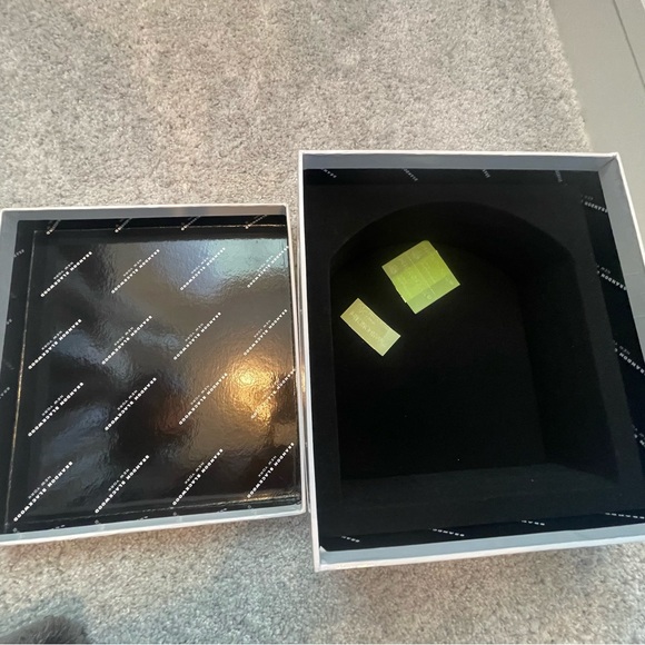 Brandon Blackwood Mini Kendrick Trunk in Gold Metal - Picture 13 of 13